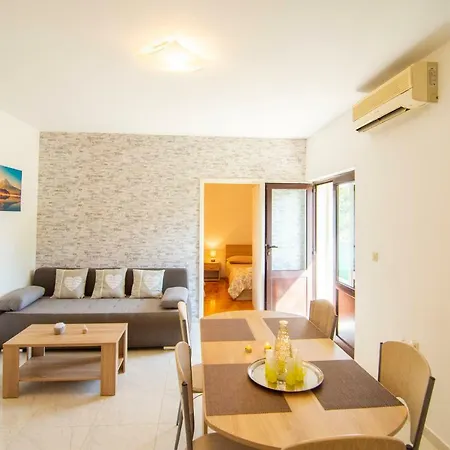 Apartmani Perkovic Gustirna Exterior photo