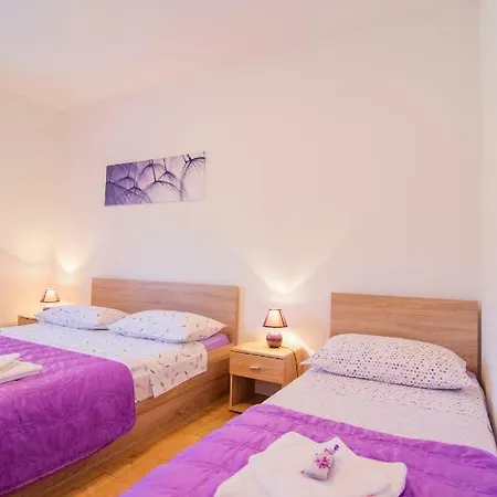 Apartmani Perkovic Gustirna Exterior photo
