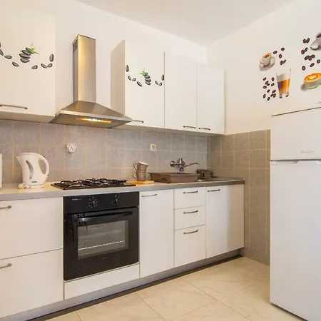 Apartmani Perkovic Gustirna Exterior photo
