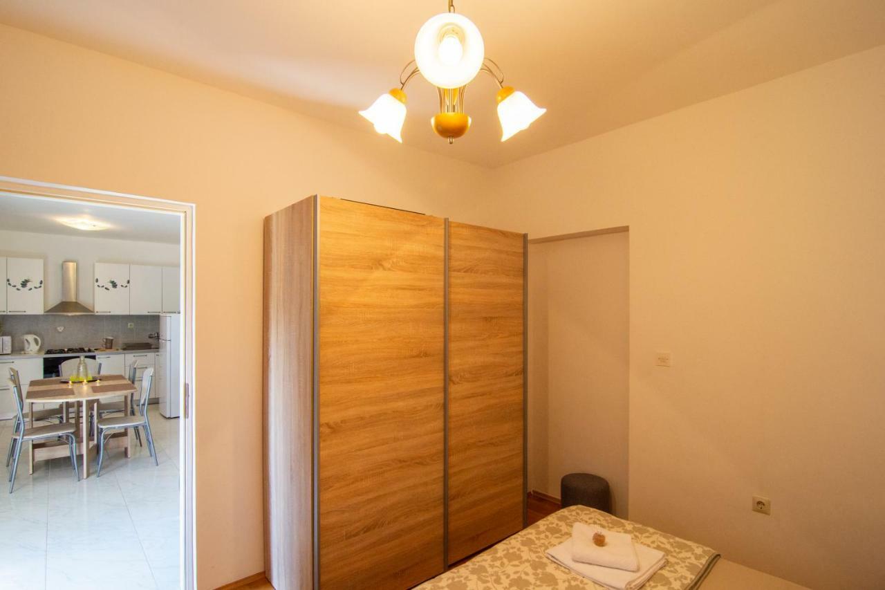 Apartment Perkovic Gustirna